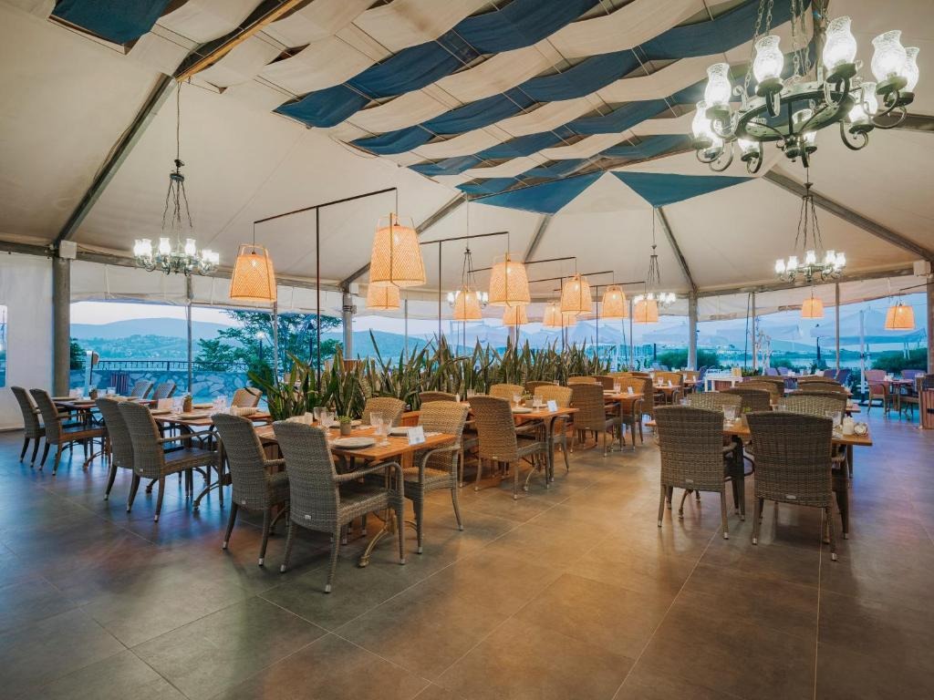 هتل سلکتوم کالرز بدروم